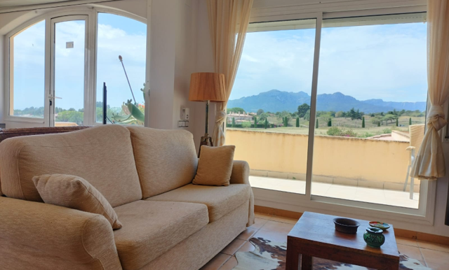 SALON CON VISTAS