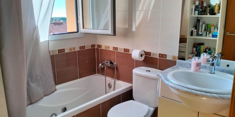 WhatsApp Image 2025-11-28 at 13.36.44 (1)