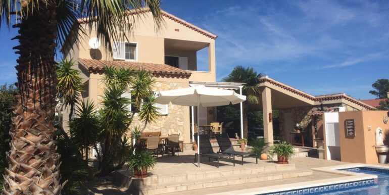 c571466d-fe42-4ffb-8c3c-5133db379f6a