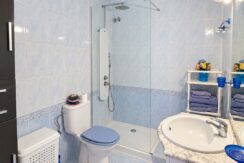 Bañoo1