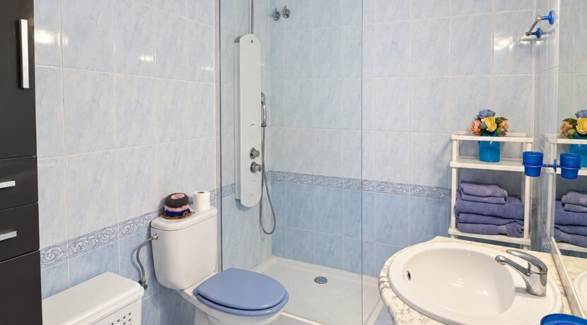 Bañoo1