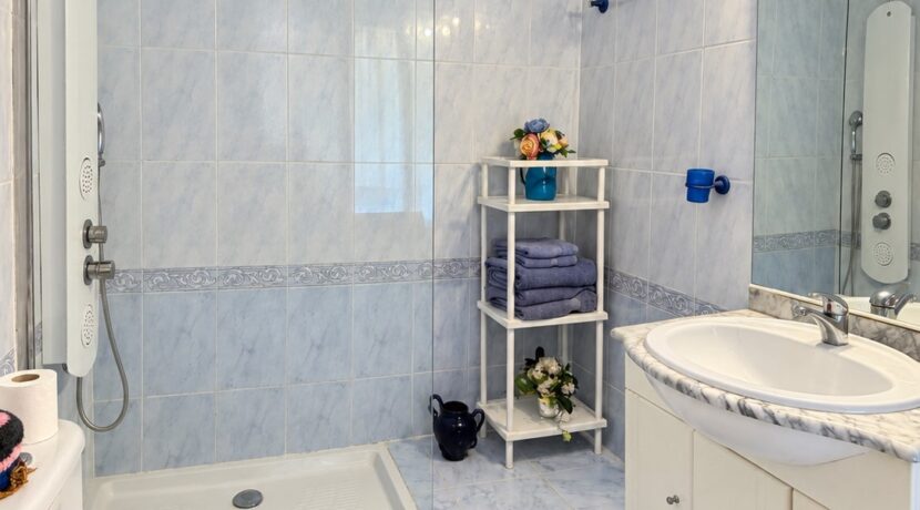 Bañoo2